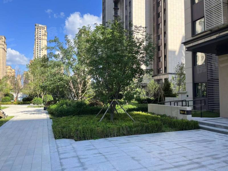 万科翡翠臻园园区图片