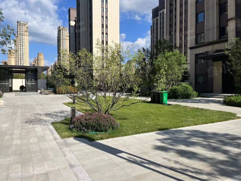 万科翡翠臻园园区图片