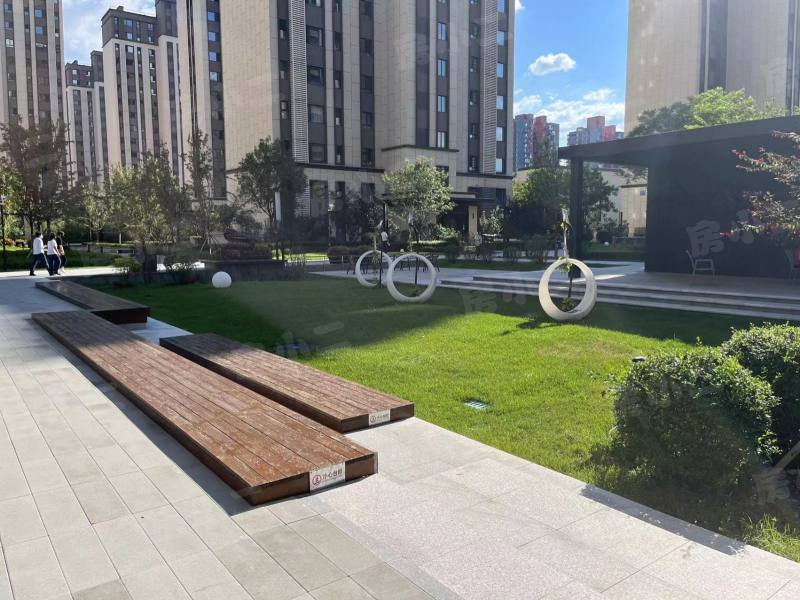 万科翡翠臻园园区图片