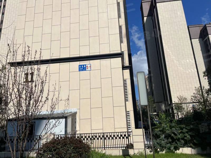 万科翡翠臻园园区图片