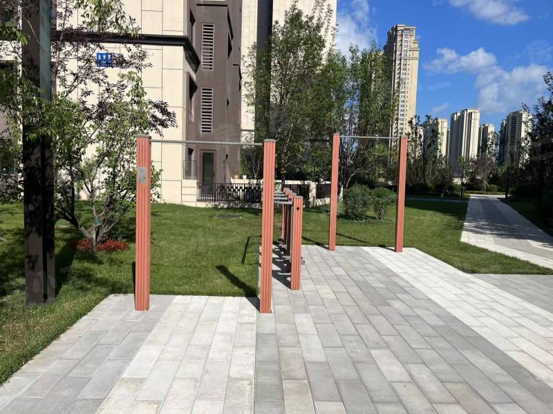 万科翡翠臻园园区图片