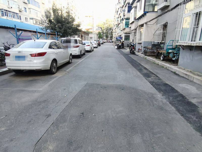 华宁小区园区图片
