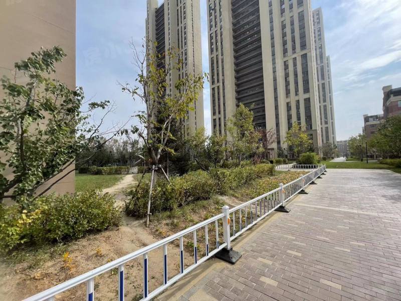 孔雀城新京学府园区图片