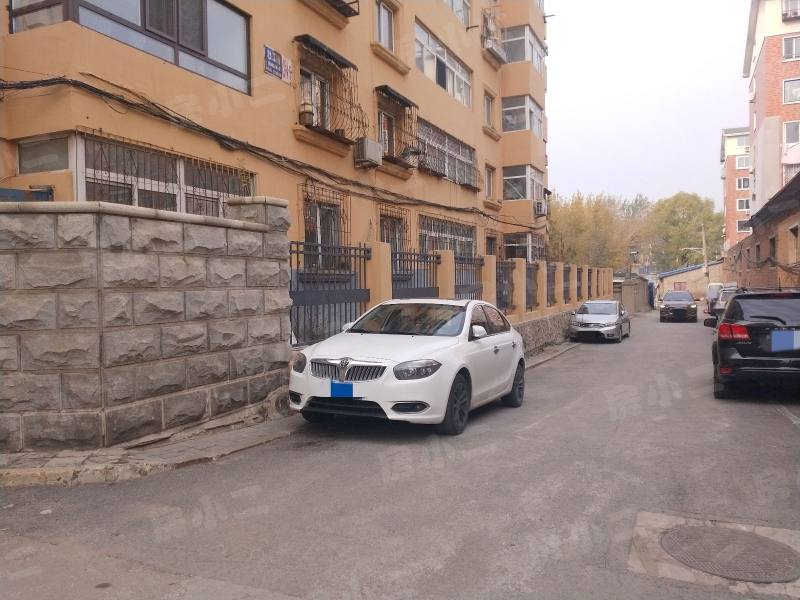 沈铁十二路小区园区图片