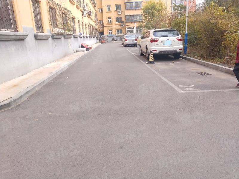沈铁十二路小区园区图片