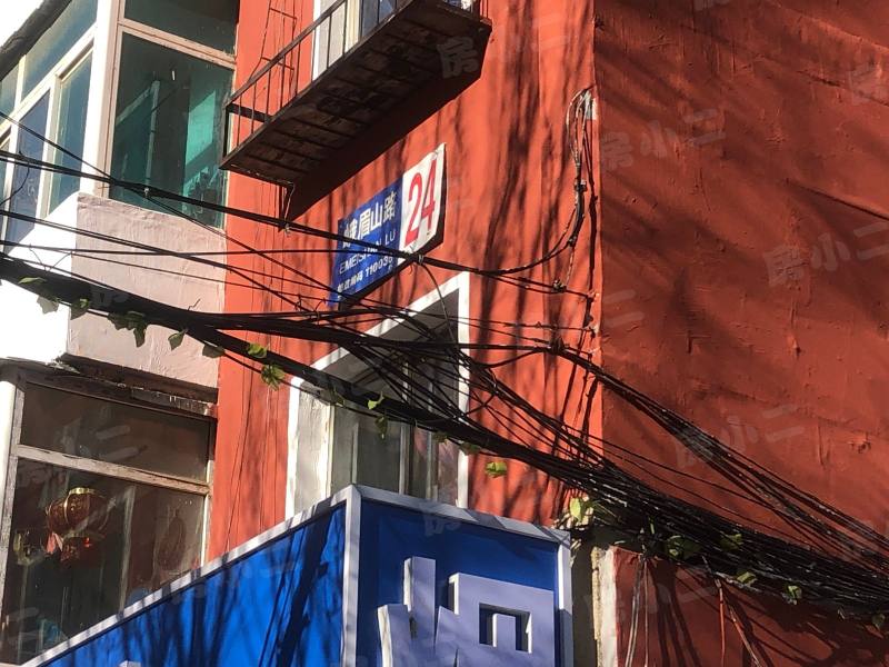 泾河街6号小区园区图片