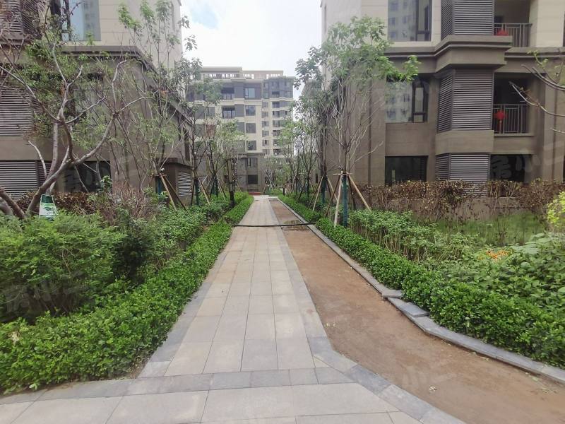 吾悦学府园区图片