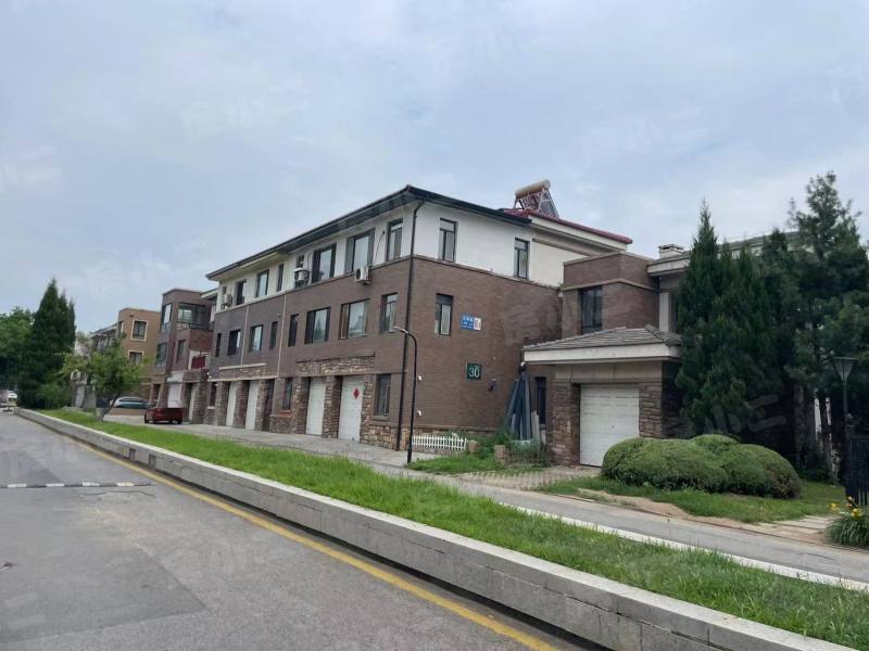 泰盈九如溪谷别墅园区图片