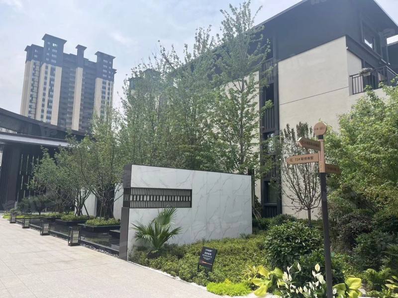 中金樾府园区图片