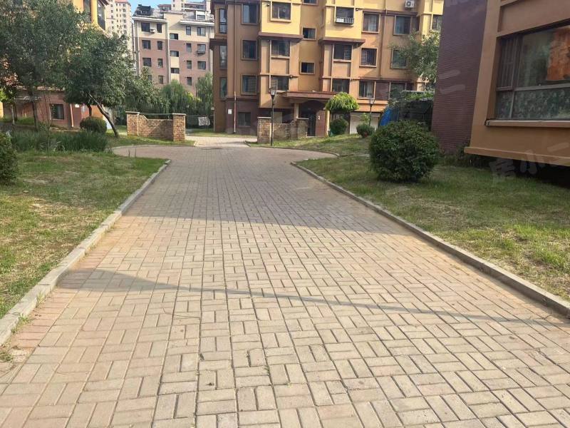 恒润春天里园区图片