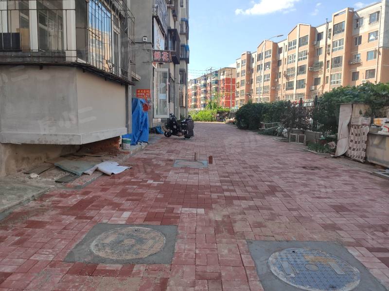 李石三期回迁楼园区图片