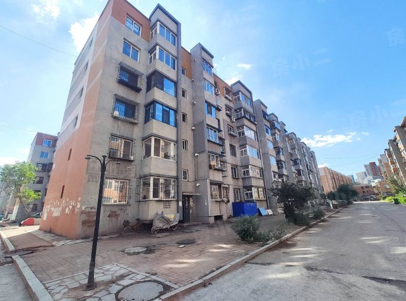 李石四期回迁楼园区图片