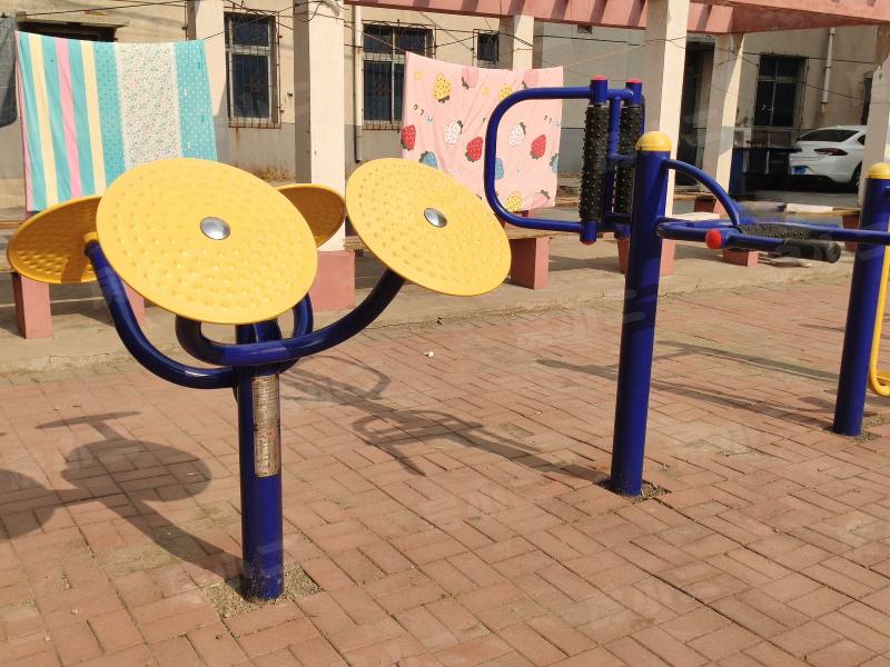 含笑小区园区图片