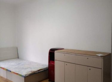保利心语花园 一室一厅精装 家具家电齐全 看房方便 有钥匙