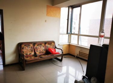 怒江街七彩阳光南北通透客卧分离一室一厅园区中间交通便利