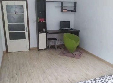 尊龙苑三期 1楼 精装 拎包基础 封闭园区 带花园 清乐总