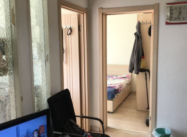 绿地老街坊 景观楼 中间户 带飘窗阳台 送家具家电 急售