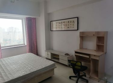 万恒东方俪城 有煤气 家具家电全 地热 空调 拎包住