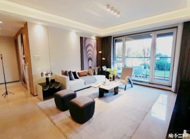 丁香湖板块 对标楼盘诺德阅香湖-保利和光屿湖