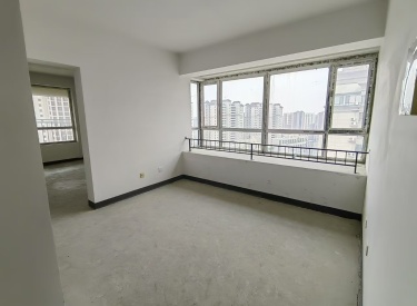 浑南新市府地铁口小三室
