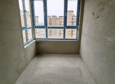 浑南新市府旁，落窗大阳台小户型