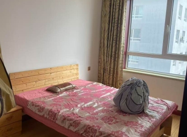 地铁口精装房，电梯地热，家电齐全，拎包入住有网