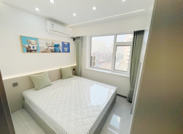 皇姑区9号地铁口附近。