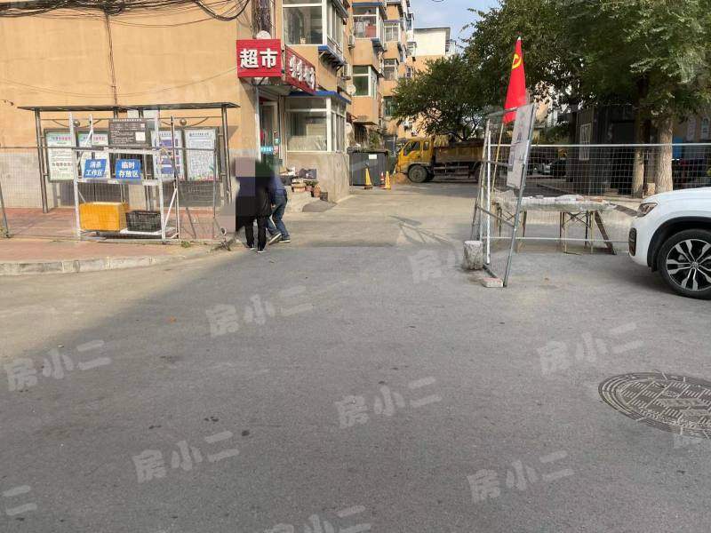市政府回迁楼 3室1厅1卫 简装
