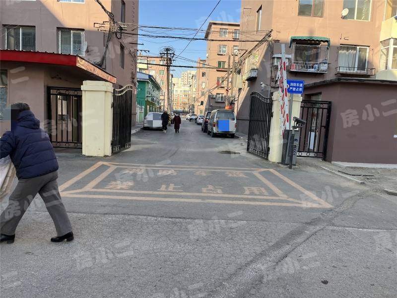 百货小区 1室1厅1卫 49.42平米 中介勿扰