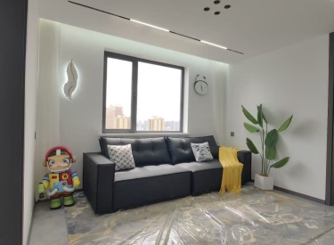 新汉城电梯3室南北精装修拎包即住