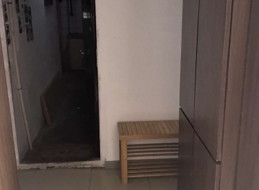 宝石南小区 1室1厅1卫 精装