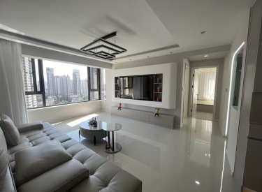 豪华装修 地铁10号线 急售 随时看房