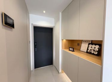 中铁丁香水岸 2室2厅1卫 豪华装修 