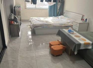 合作街地铁口旁