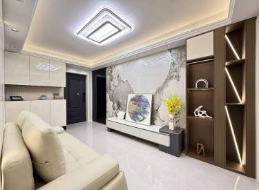 急售！龙之梦旁 电梯房 双地铁 107学区