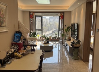 中旅万科城三期两室小户型拎包即住