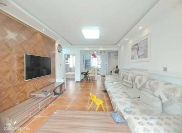 方大V公馆 婚房精装南北不把山 带家电家具 拎包即住