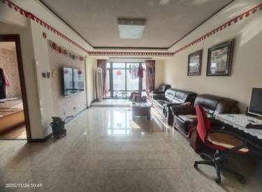 皇家海岸 洋房四楼 精装南北不把山 拎包即住