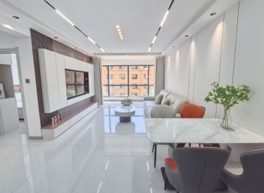 雨润中央宫园 精装婚房 全屋智能 全天采光