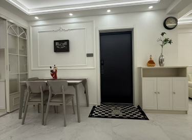 保利1期11号楼 2室2厅1卫 豪华装修 