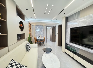 低首付四楼临地铁