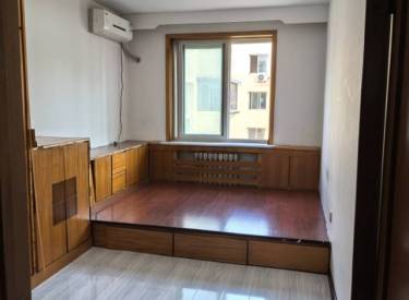 于洪区沈新园两室好房出卖