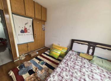 洪湖街两室出卖近地铁