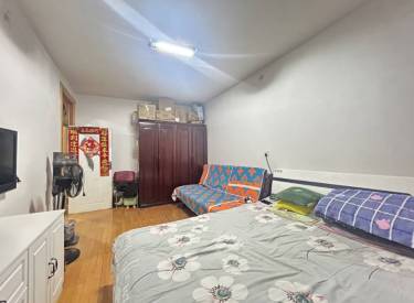 和泰香樟园一室好房出卖