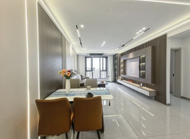 孔雀城英国宫精装两室